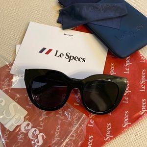 Le Specs Polarized Air Heart